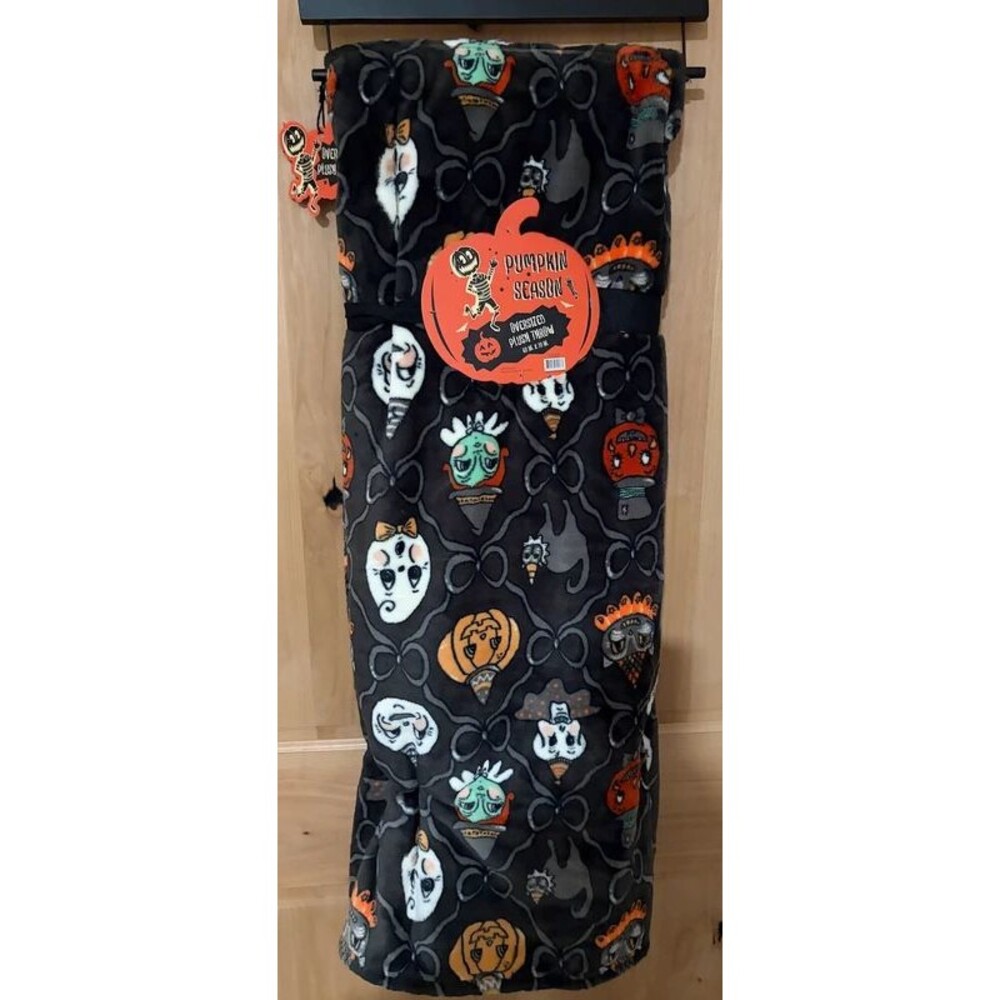 Halloween JP Inspired Pumpkin Season Decorative Throw Blanket – 50" x 70"
